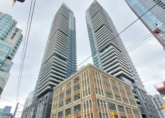 125 Blue Jays Way 3705, Toronto, ON M5V 0N5