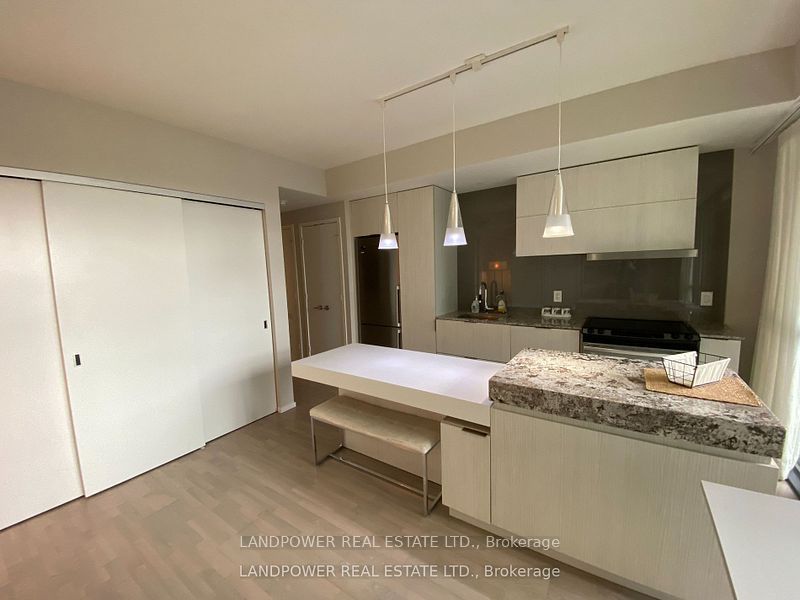 101 Charles Street E 1607, Toronto, ON M4Y 0A9 photo 2