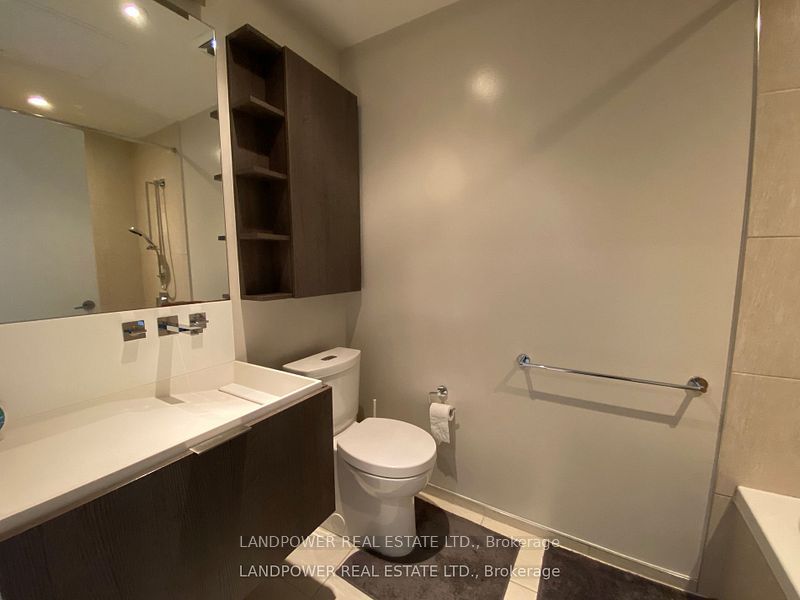 101 Charles Street E 1607, Toronto, ON M4Y 0A9 photo 5