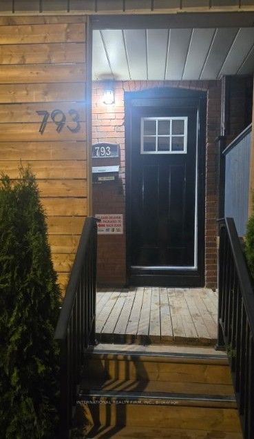 793 Dufferin Street Upper, Toronto, ON M6H 3K8 photo 3