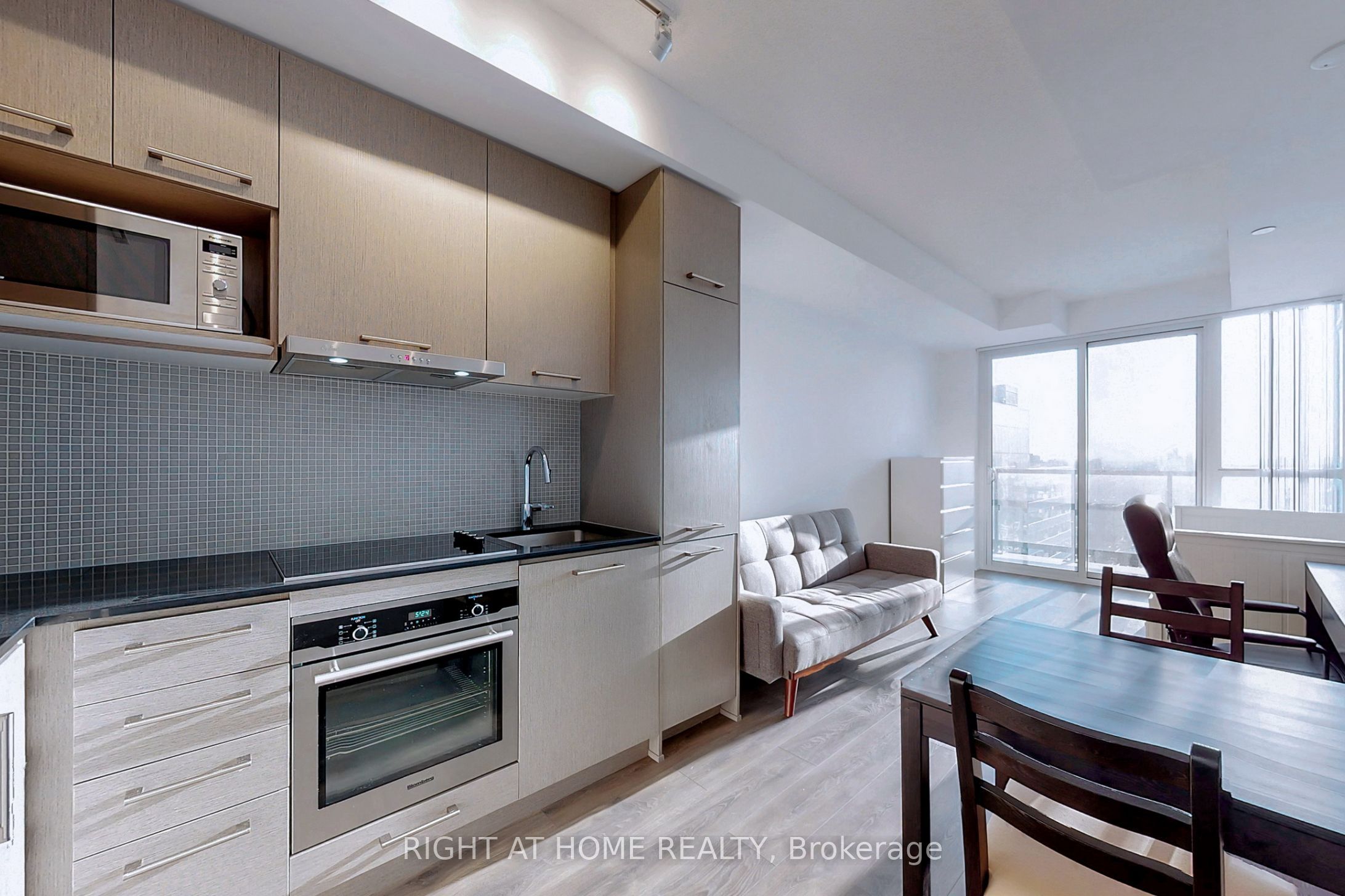 87 Peter Street 3505, Toronto, ON M5V 2G4 photo 3