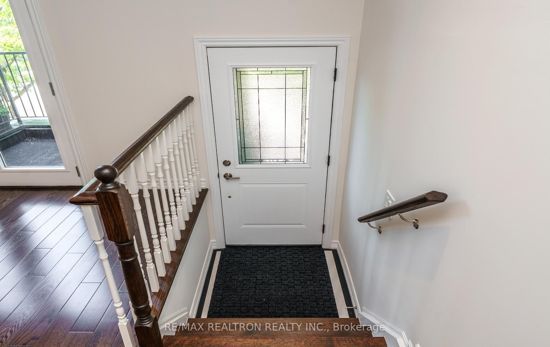 222 David Dunlap Circle, Toronto, ON M3C 4C1 photo 2