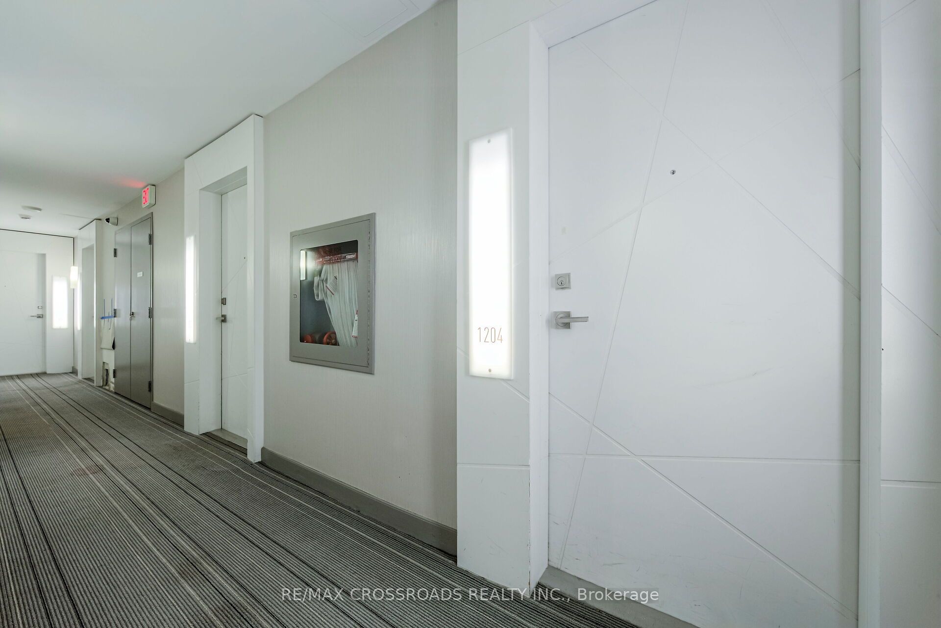 12 York Street 1104, Toronto, ON M5J 2Z2 photo 3
