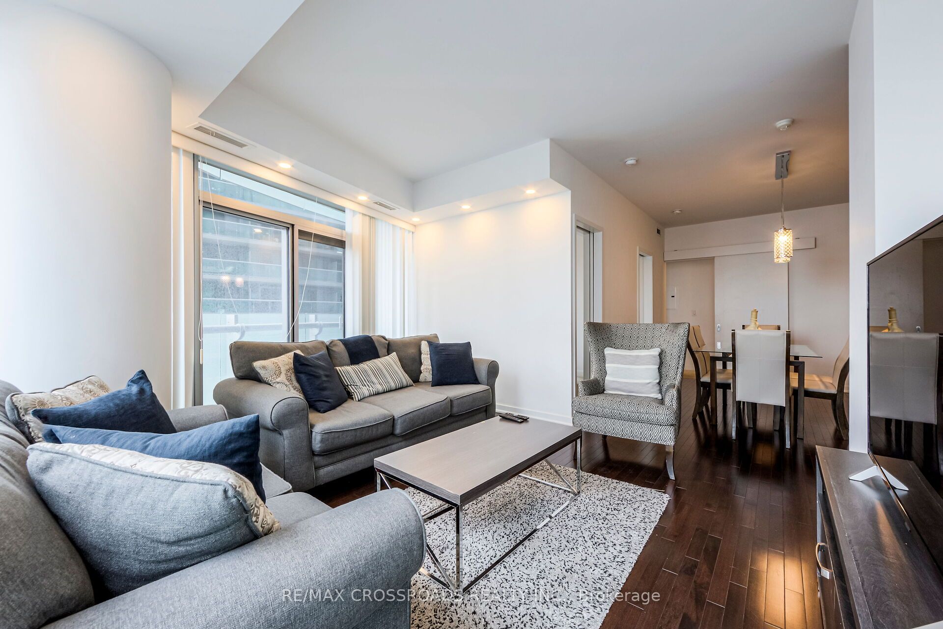 12 York Street 1104, Toronto, ON M5J 2Z2 photo 5