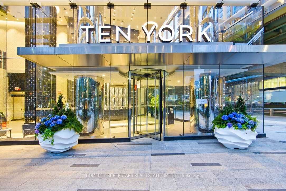 10 York Street 6212, Toronto, ON M5J 2Z2