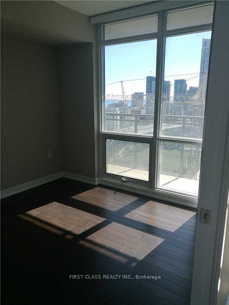 15 Fort York Boulevard 2102, Toronto, ON M5V 3Y4 photo 5