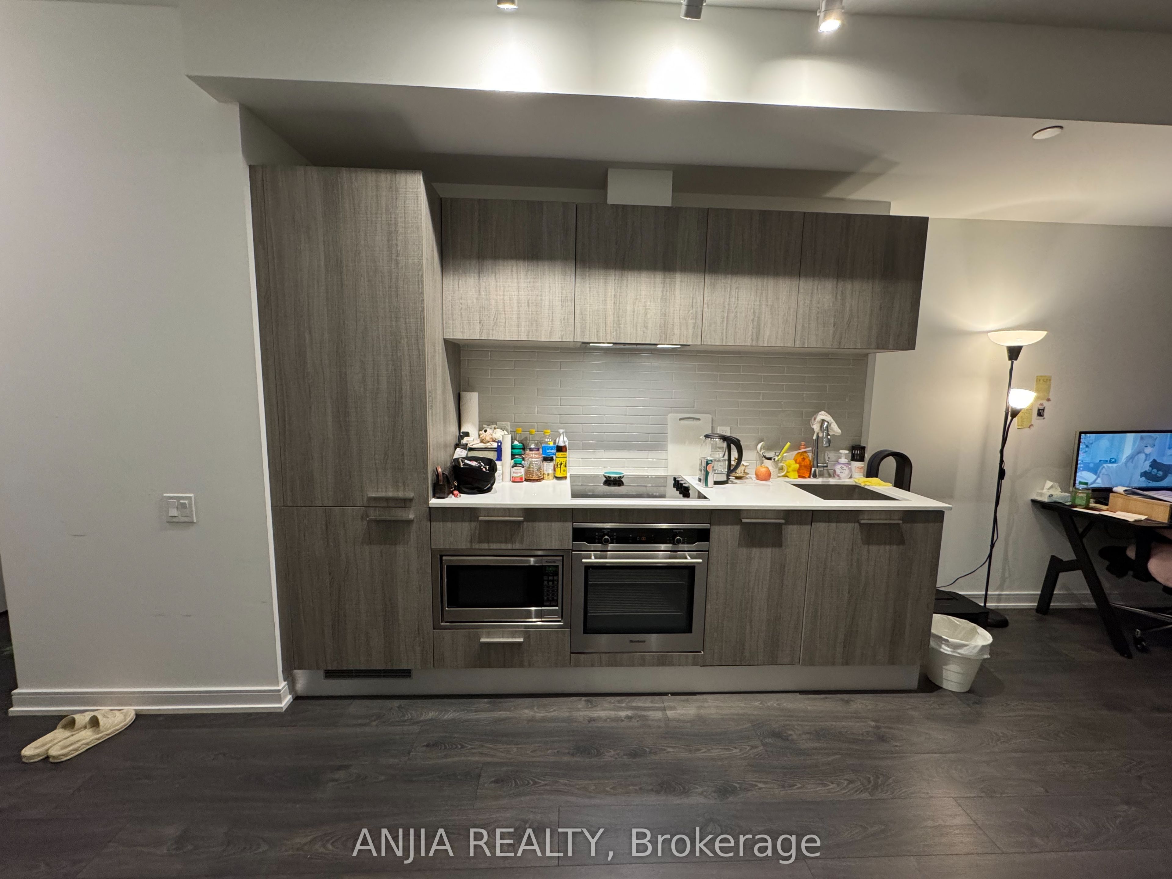 3 Gloucester Street 2907, Toronto, ON M4Y 0C6