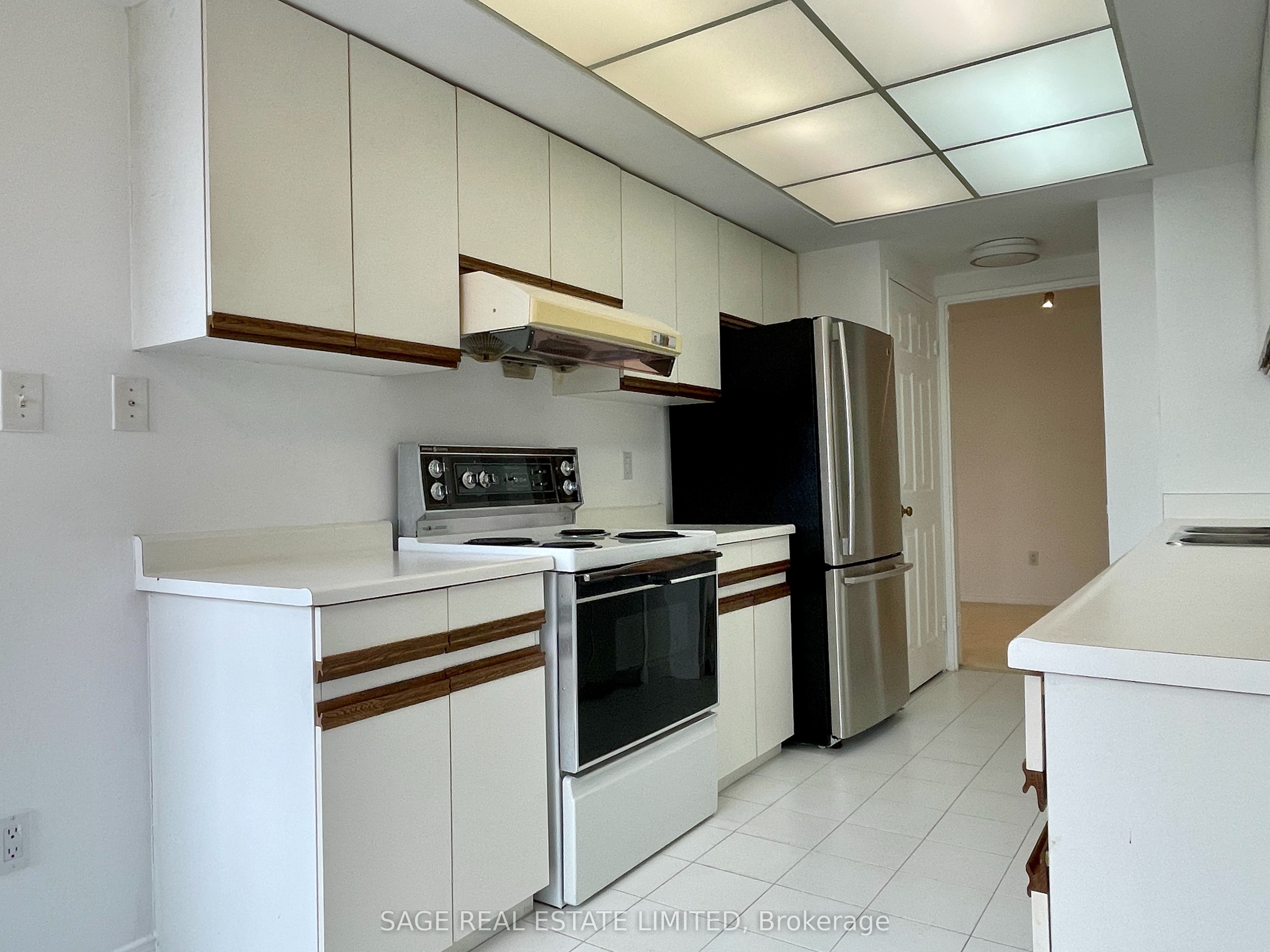 195 St Patrick Street 704B, Toronto, ON M5T 2Y8 photo 4