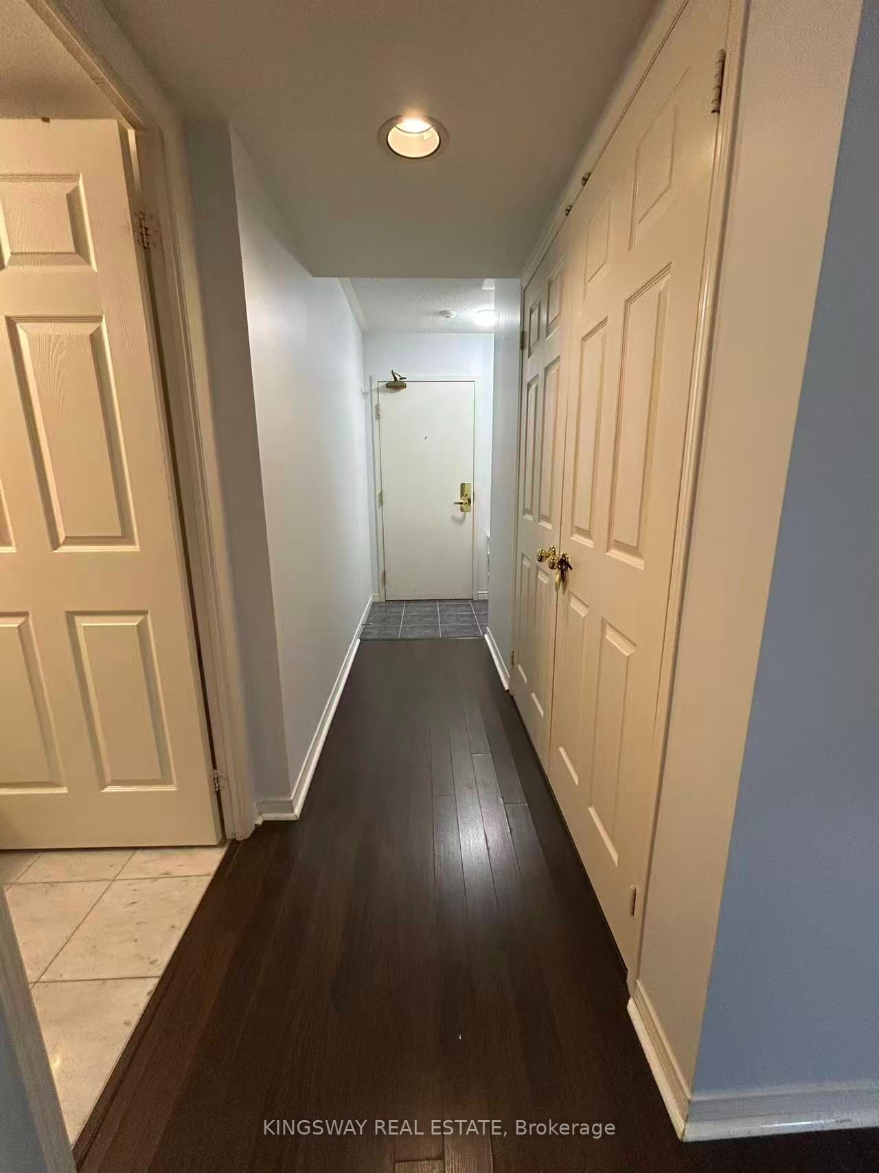 877 Bay Street 301, Toronto, ON M5S 3K4 photo 2