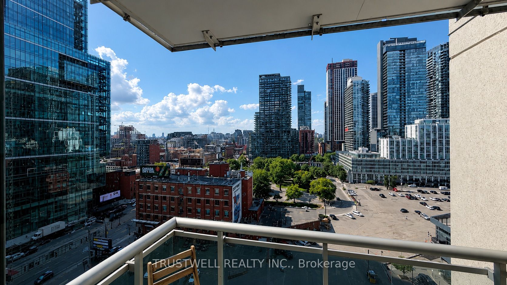 381 Front Street W 1802, Toronto, ON M5V 3R8
