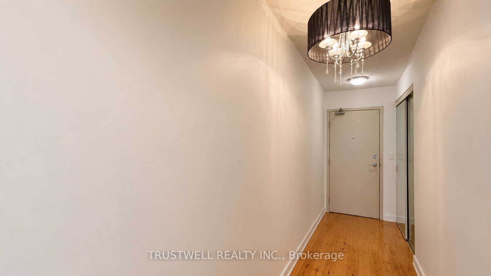 381 Front Street W 1802, Toronto, ON M5V 3R8 photo 2