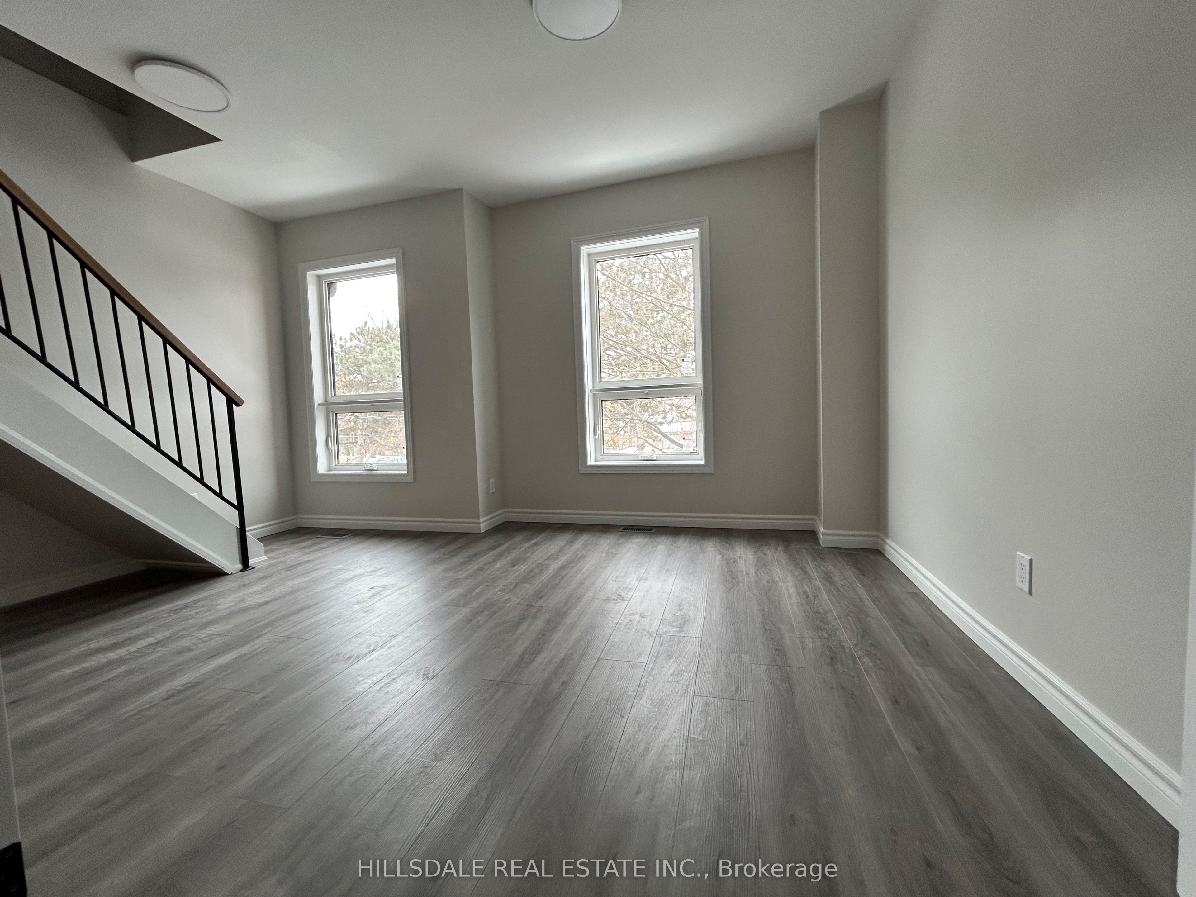 687 Markham Street UPPER UNIT, Toronto, ON M6G 2M2 photo 2
