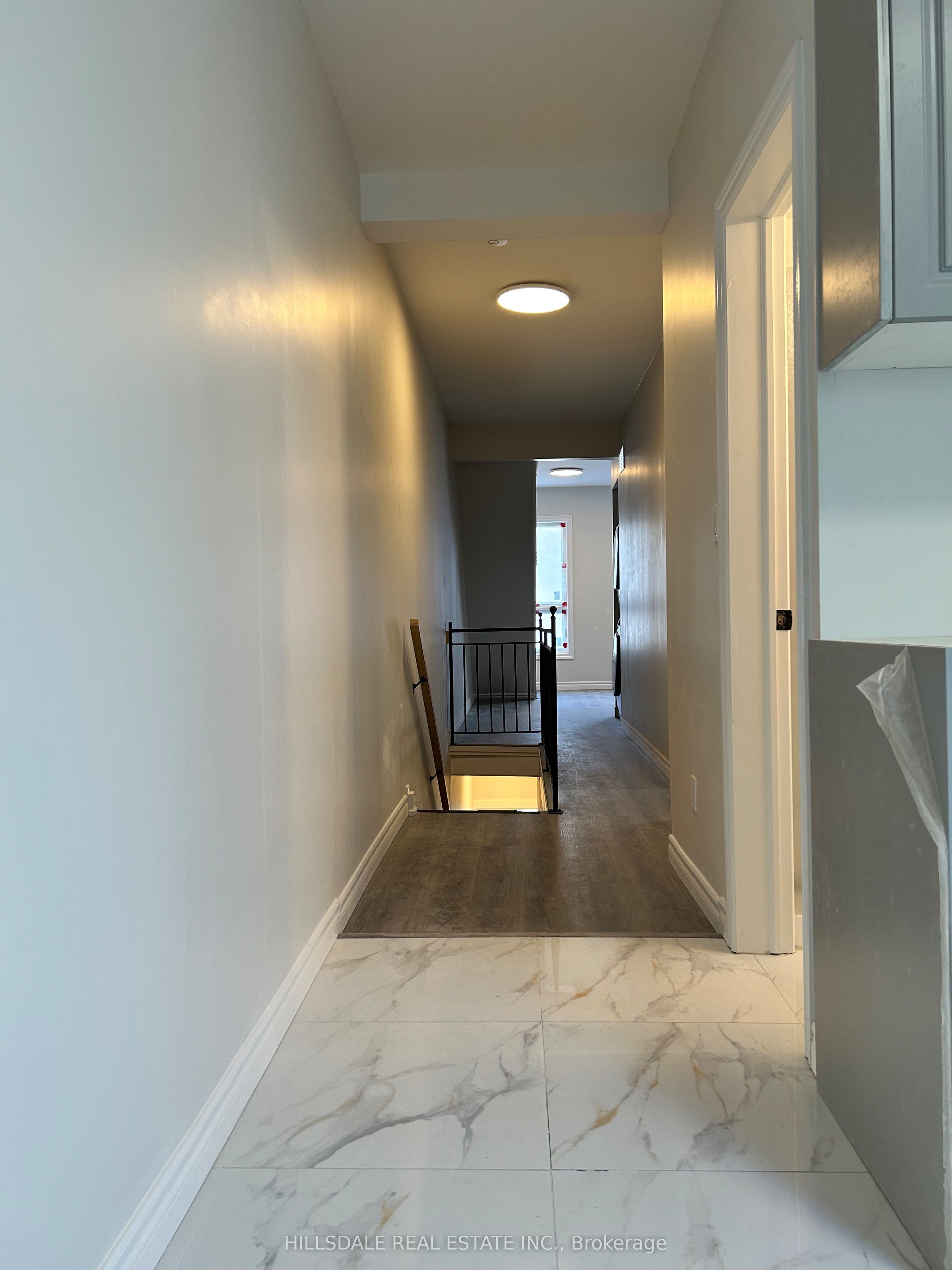 687 Markham Street UPPER UNIT, Toronto, ON M6G 2M2 photo 3