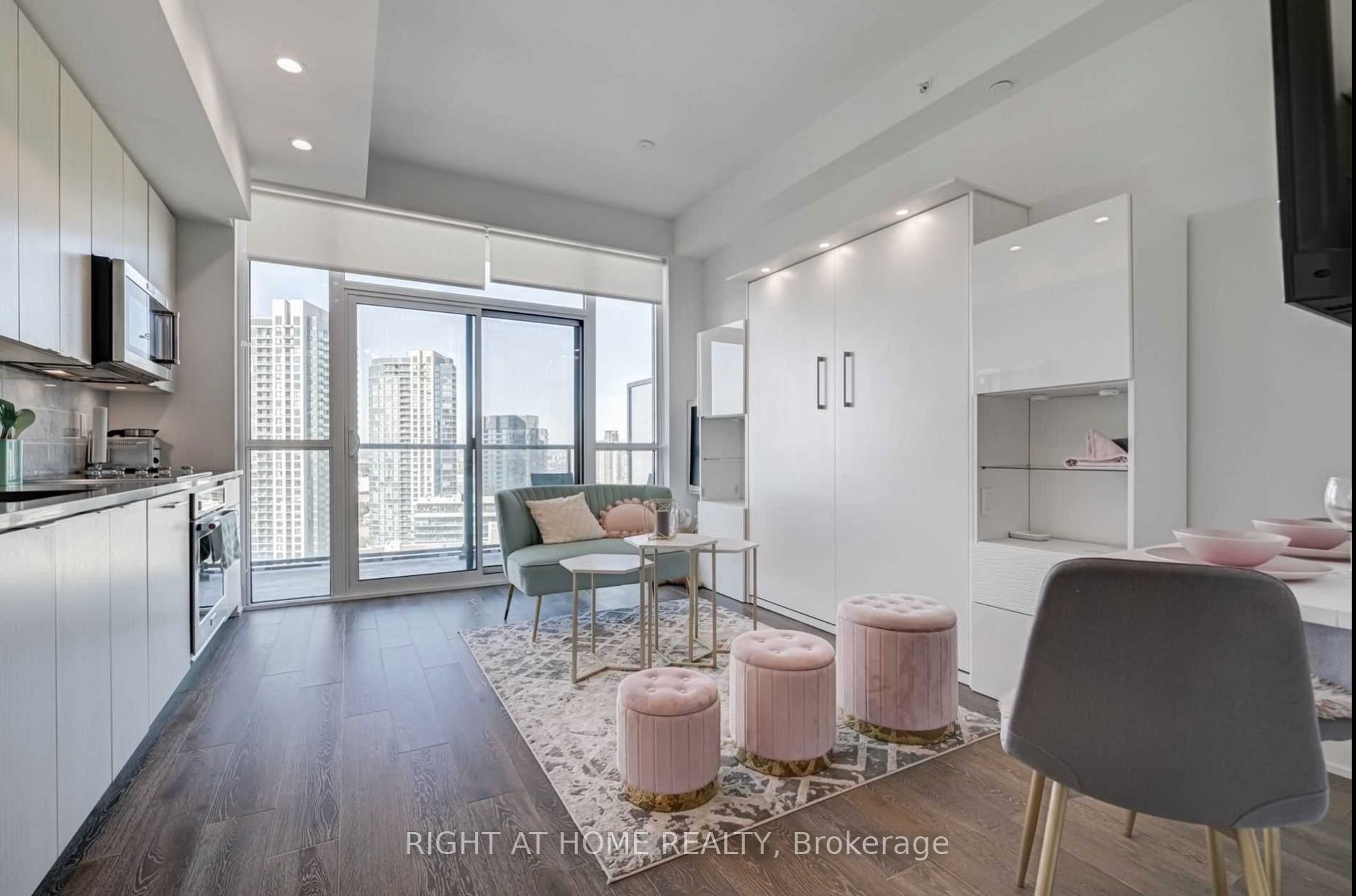38 Iannuzzi Street Uph02, Toronto, ON M5V 0S2