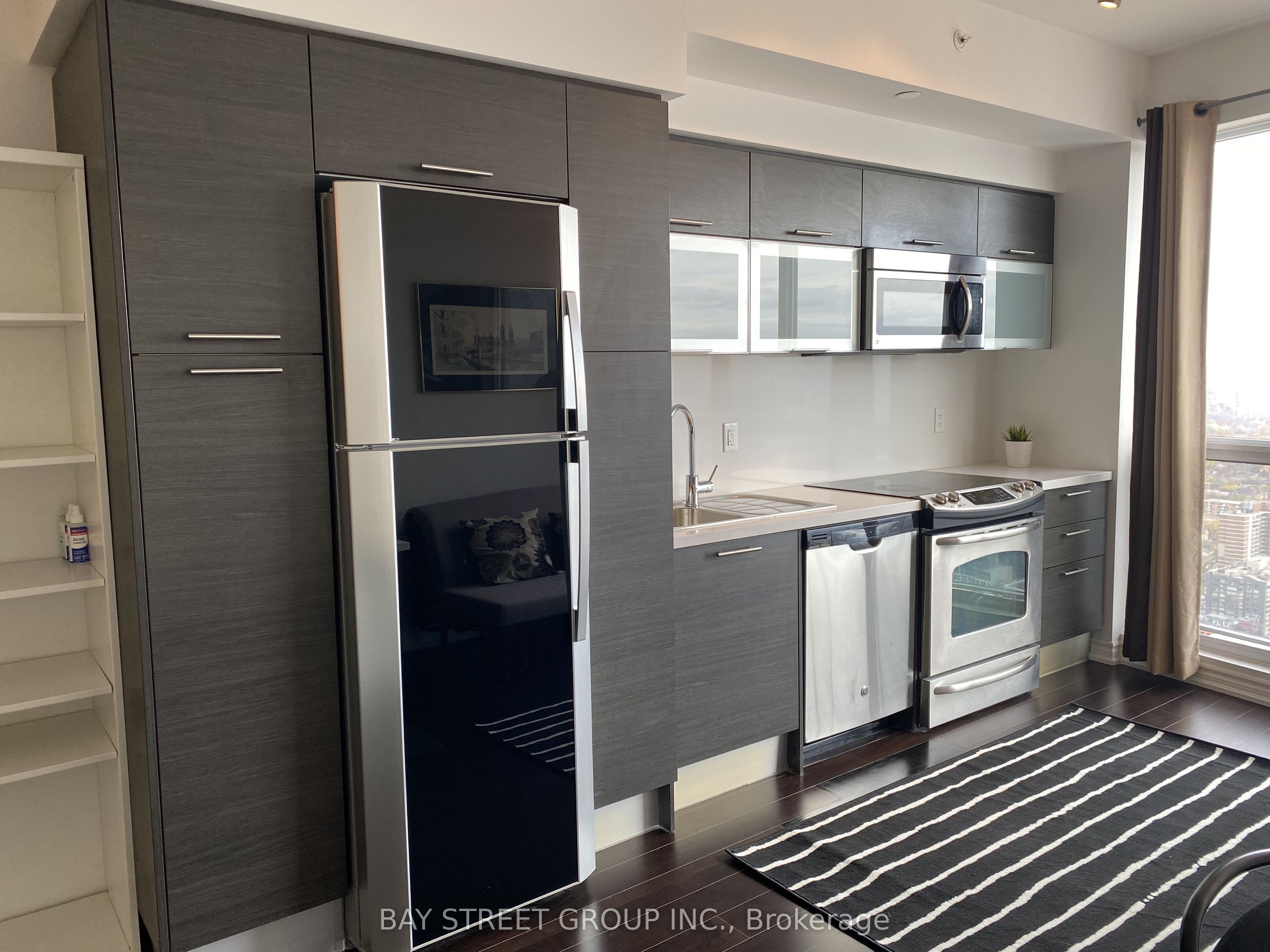 386 Yonge Street 5406, Toronto, ON M5B 0A5 photo 5