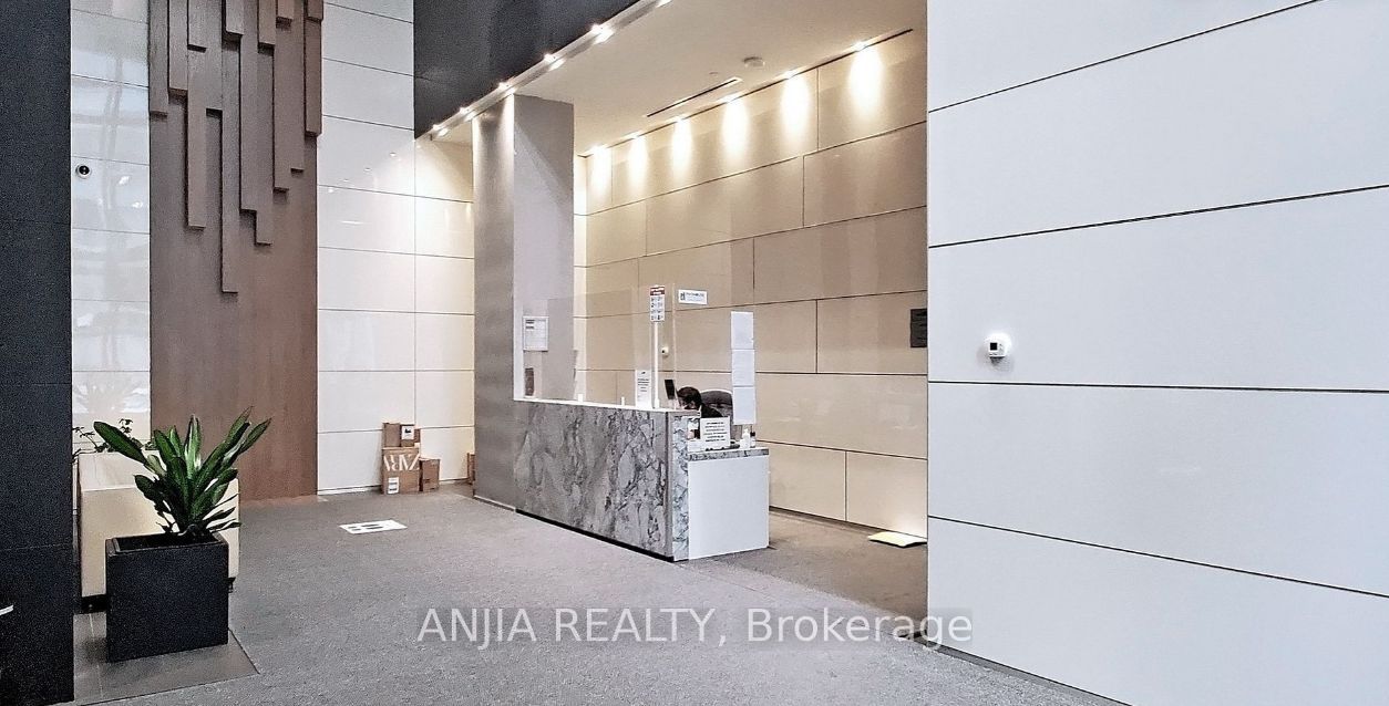 15 Grenville Street 902, Toronto, ON M4Y 0B9 photo 3