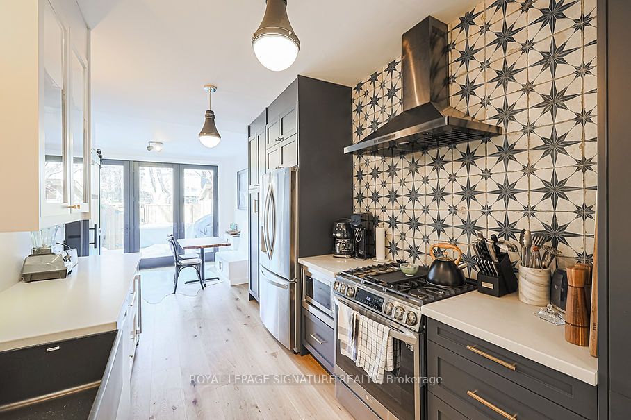 132 Major Street, Toronto, ON M5S 2L2 photo 4