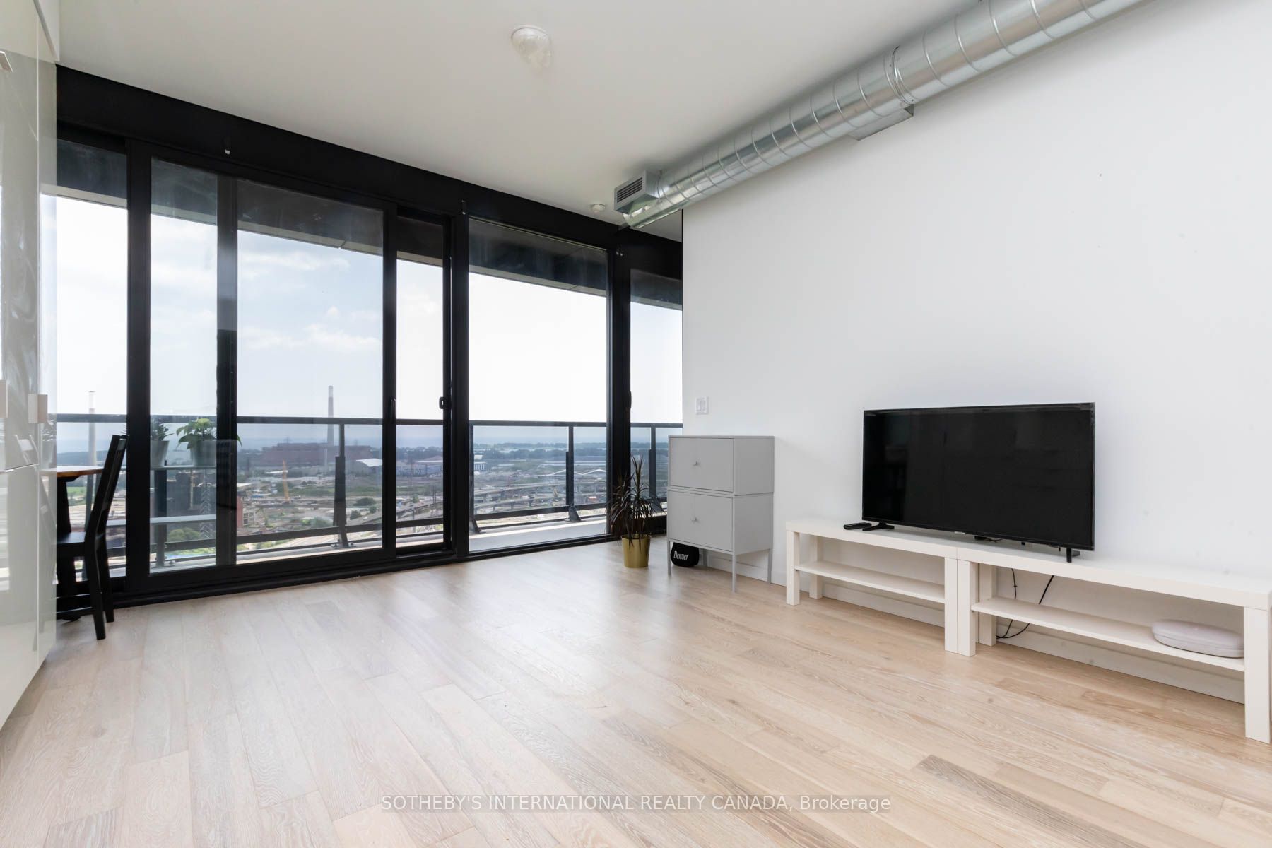 170 Bayview Avenue 2308, Toronto, ON M5A 0M4 photo 3