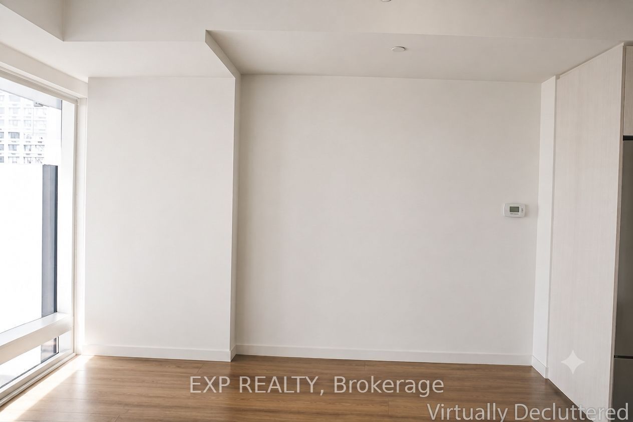 1 Bloor Street E 2011, Toronto, ON M4W 0A8 photo 4