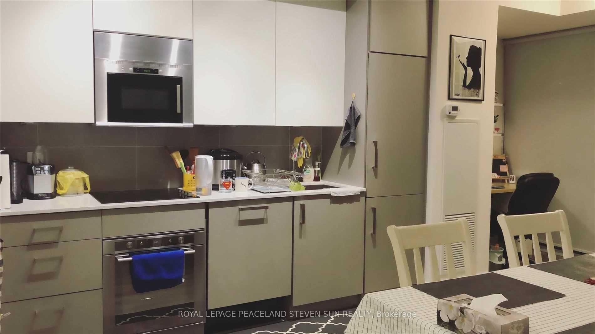 17 Dundonald Street 603, Toronto, ON M4Y 1K3 photo 5