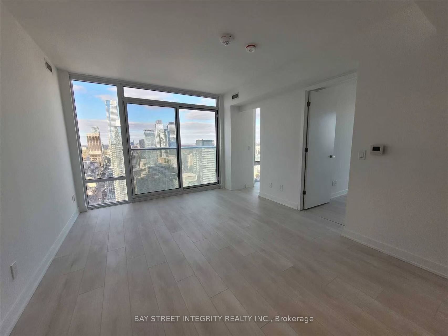 501 Yonge Street 4205, Toronto, ON M4Y 0G8 photo 5