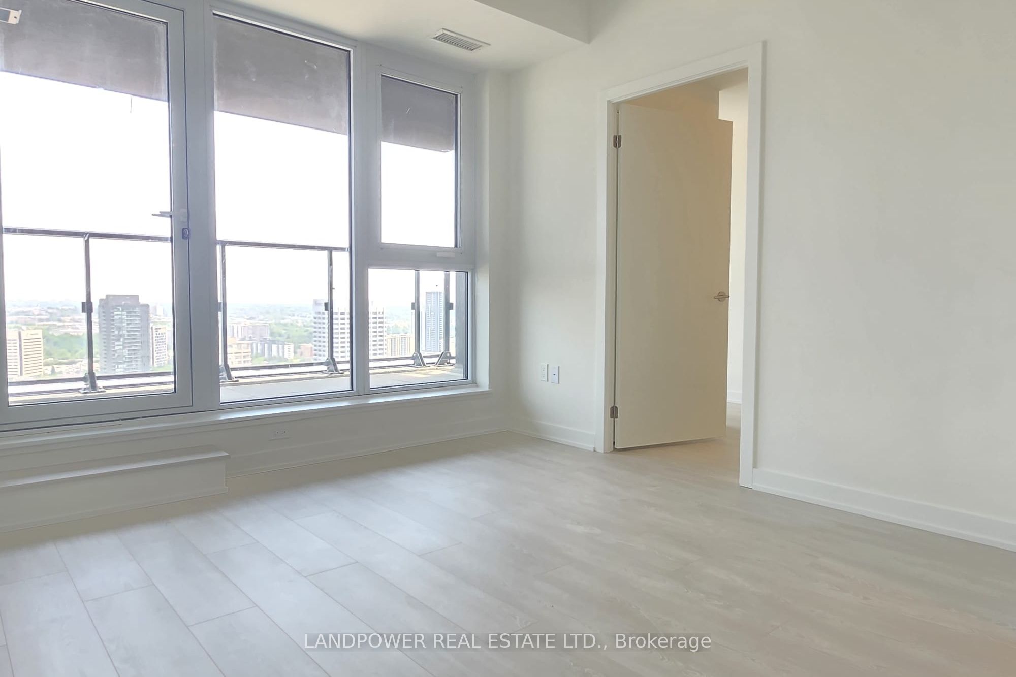 5 Quarrington Lane 3208, Toronto, ON M3C 0S5 photo 3