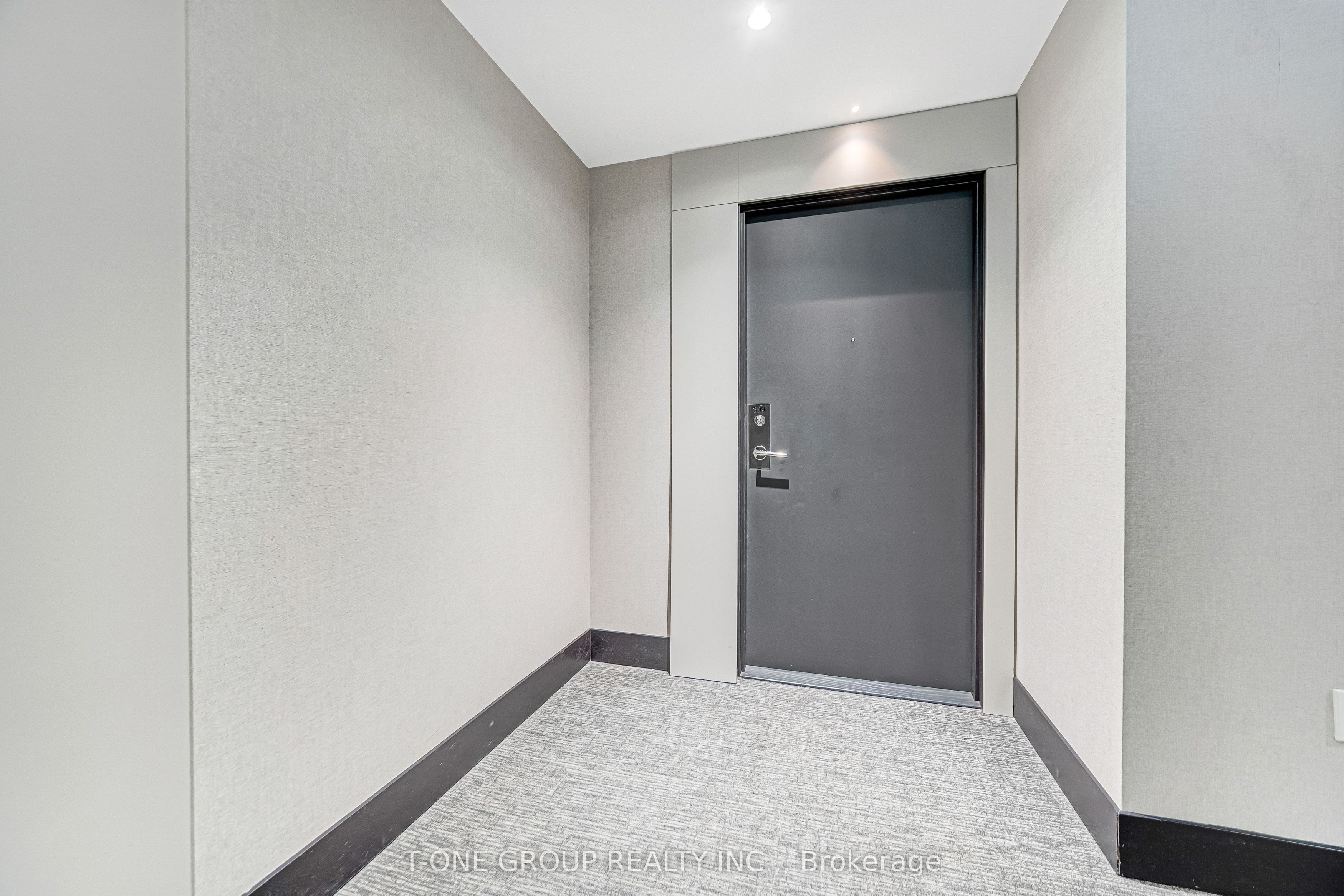 250 Lawrence Avenue W 309, Toronto, ON M5M 1B1 photo 5