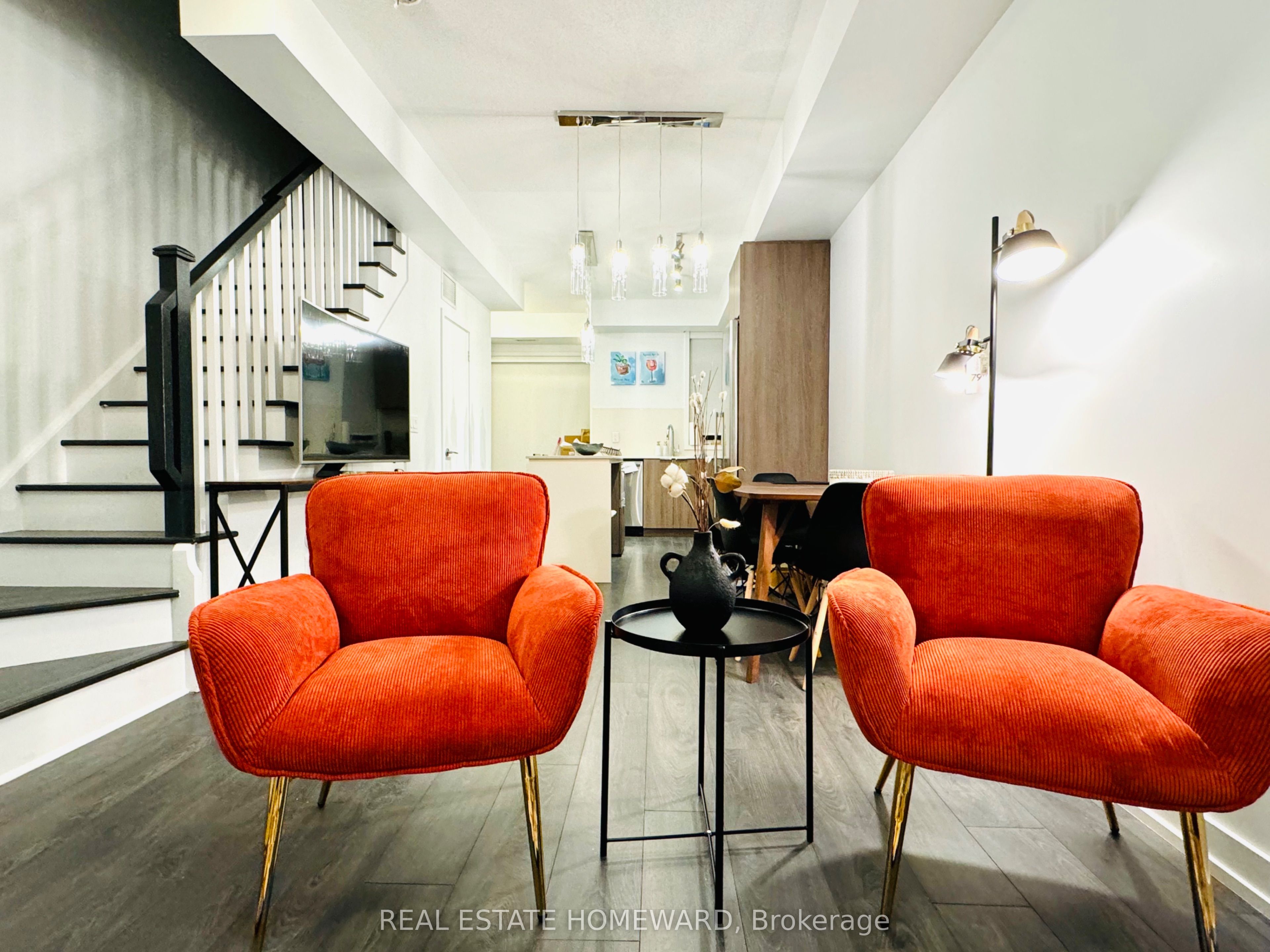 17 St. Bartholomew Street, Toronto, ON M5A 0A3 photo 2