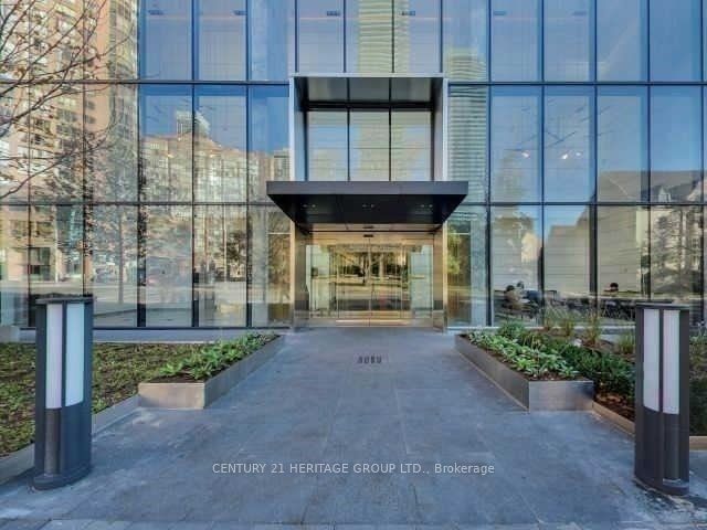 57 St Joseph Street 1122, Toronto, ON M5S 0C5 photo 2