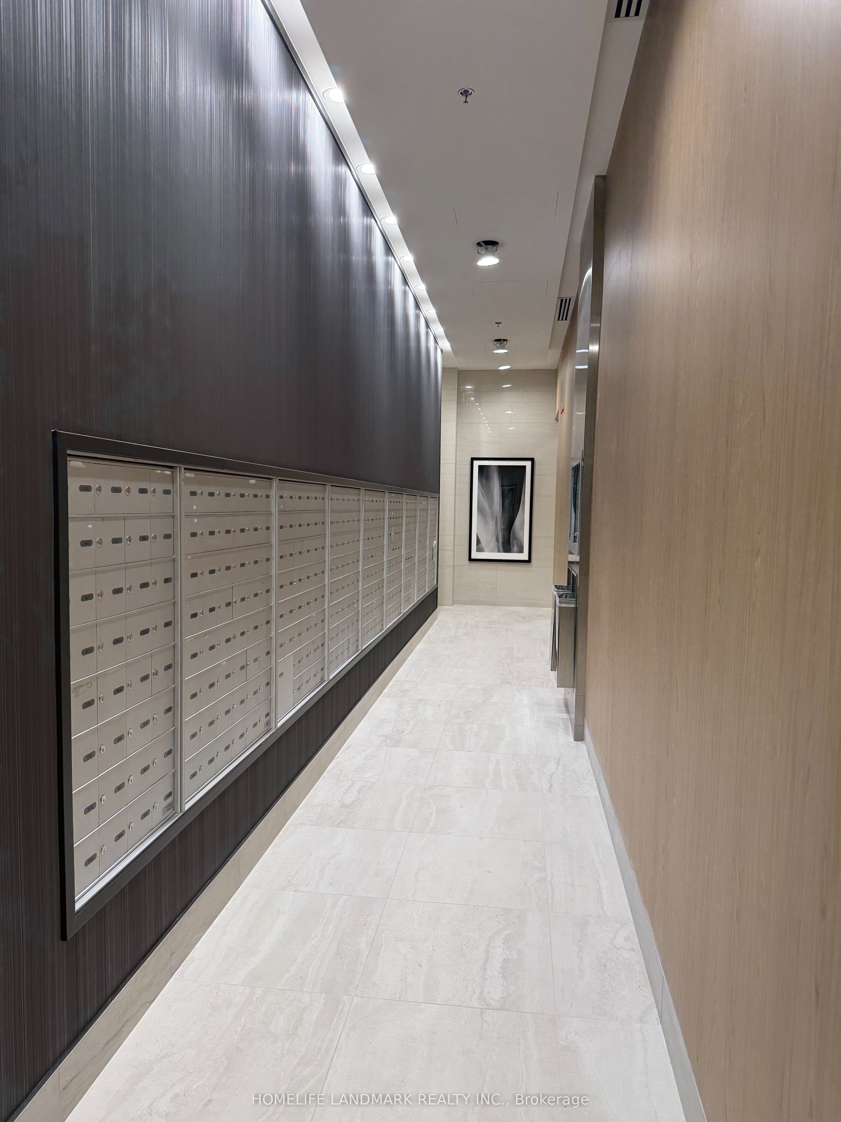 28 Ted Rogers Way 3408, Toronto, ON M4Y 2W7 photo 3