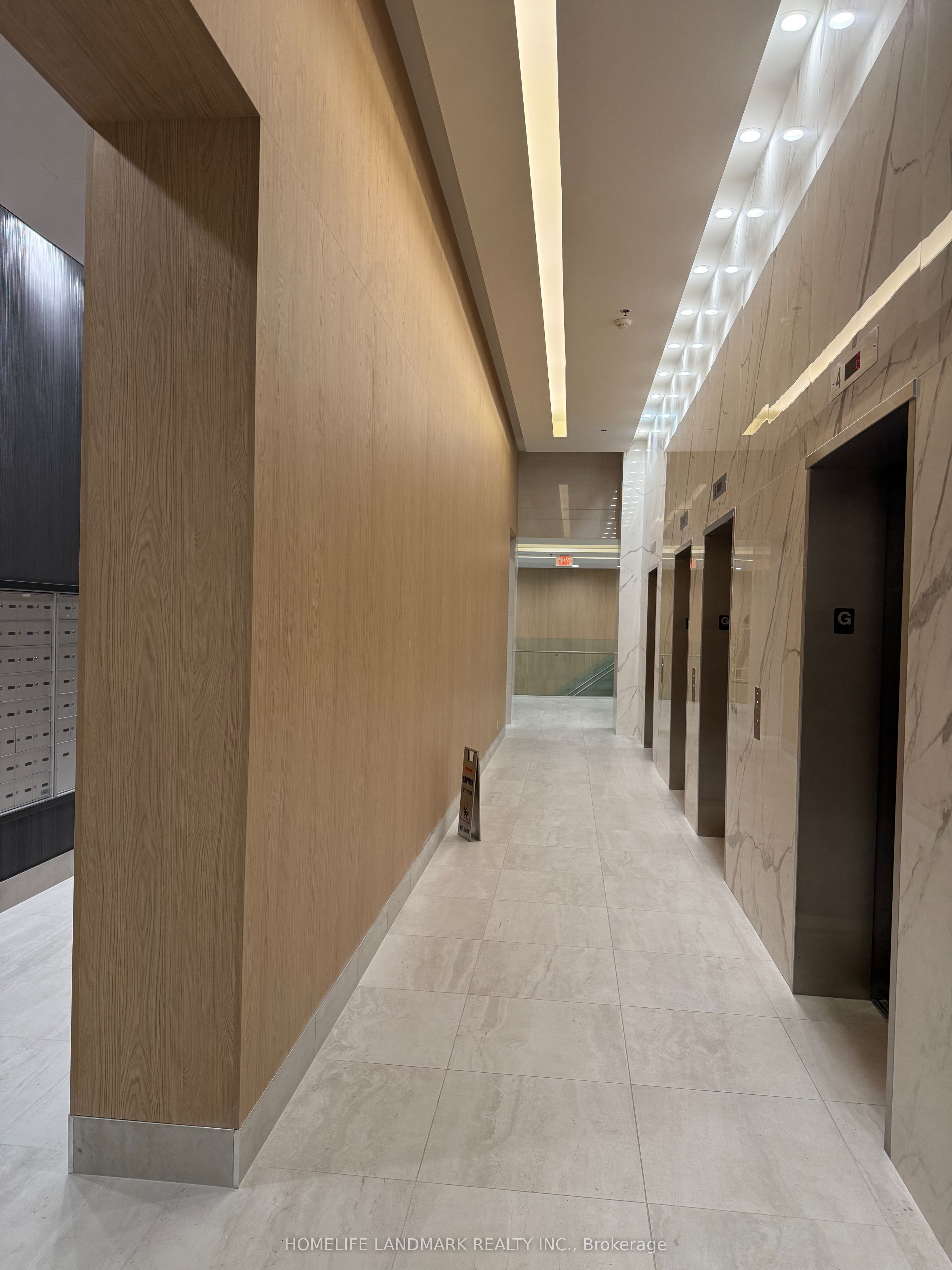 28 Ted Rogers Way 3408, Toronto, ON M4Y 2W7 photo 4