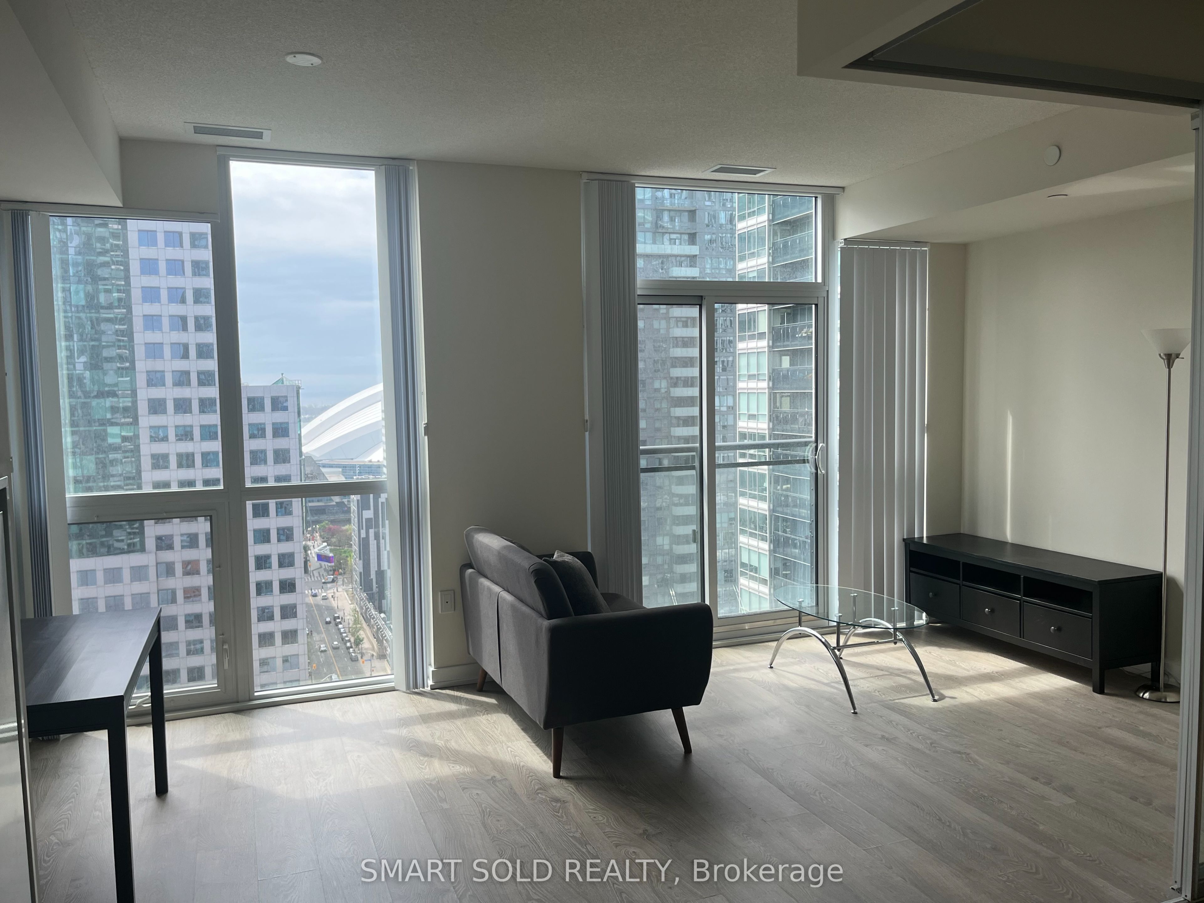 99 John Street 2303, Toronto, ON M5V 0S6 photo 2