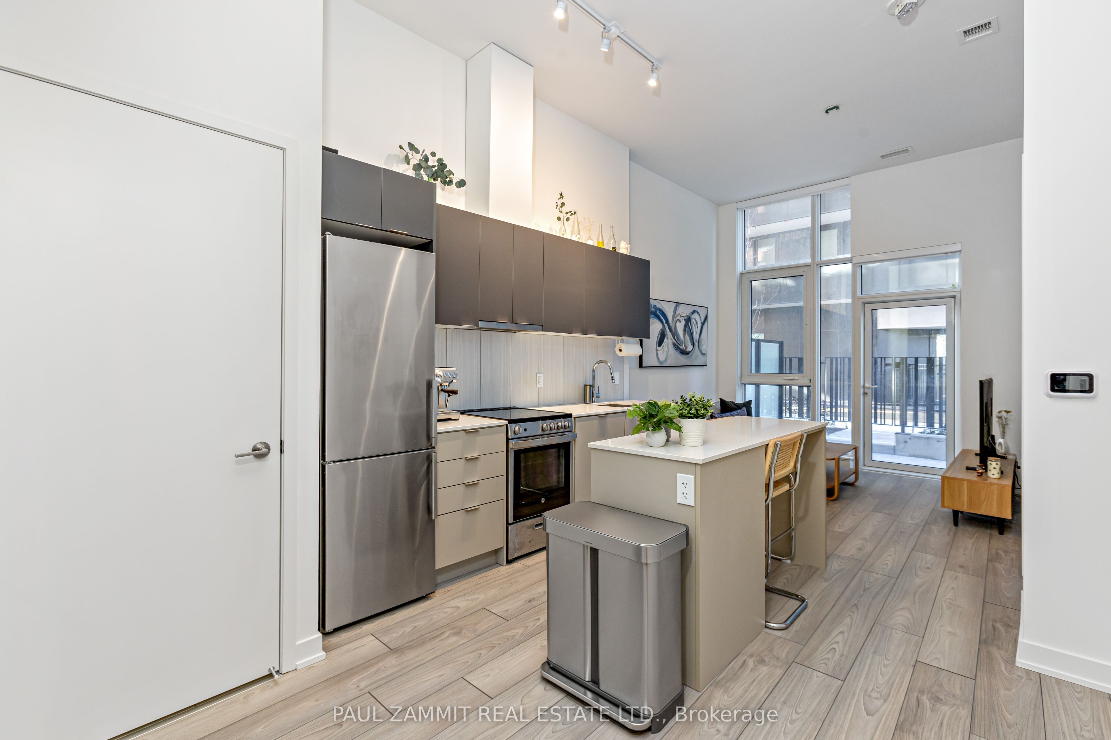 8 Tippett Road 107, Toronto, ON M3H 0E7 photo 5