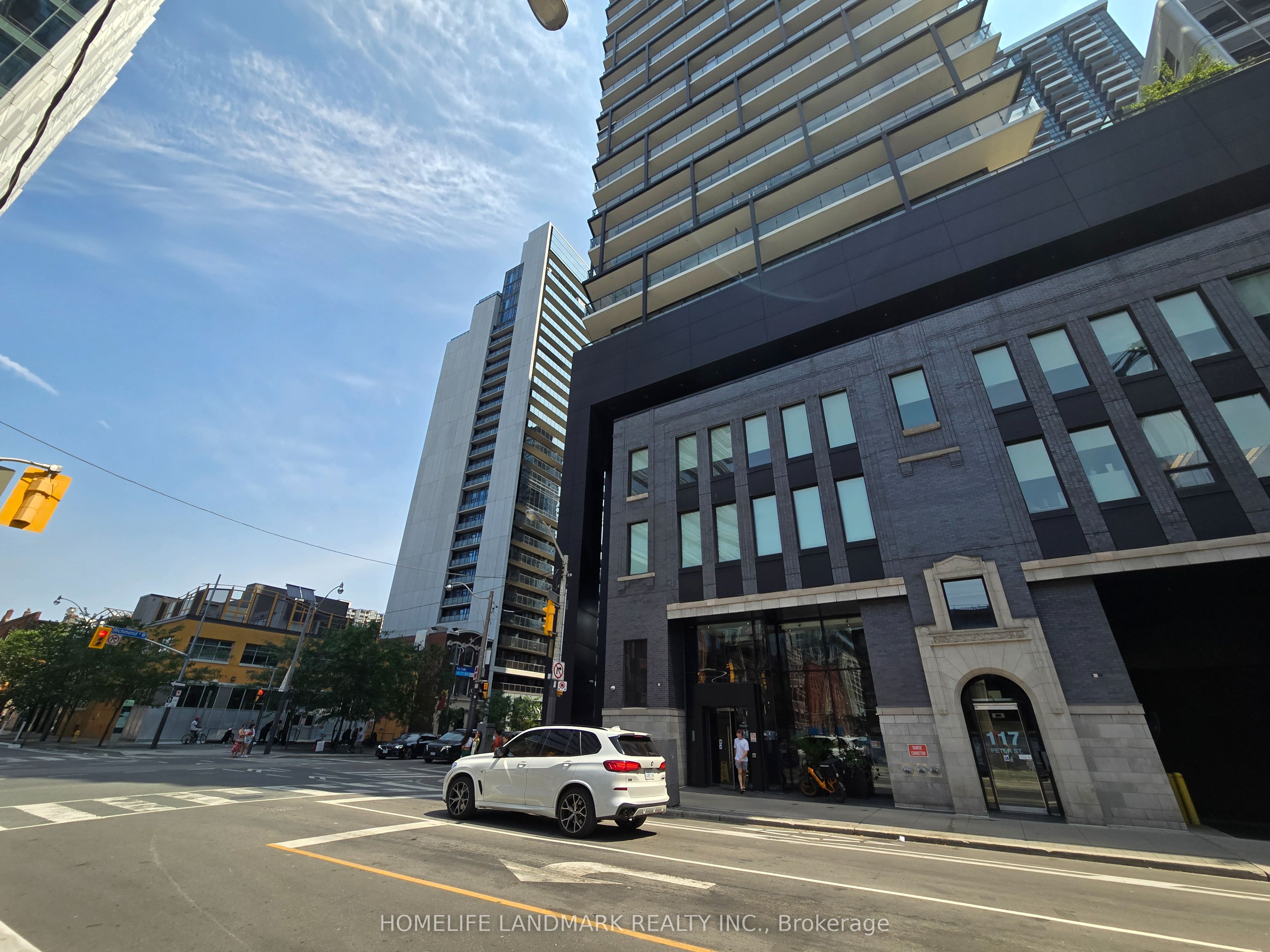 125 Peter Street 2610, Toronto, ON M5V 0M2 photo 3