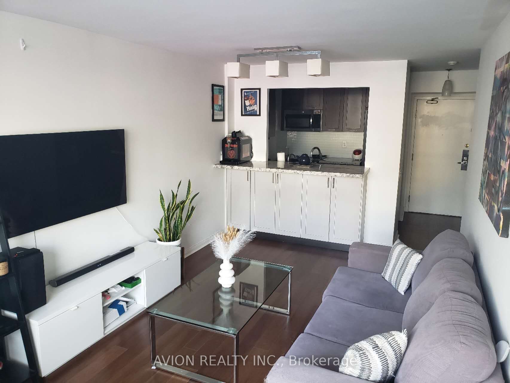5 Rosehill Avenue 515, Toronto, ON M4T 3A6 photo 2