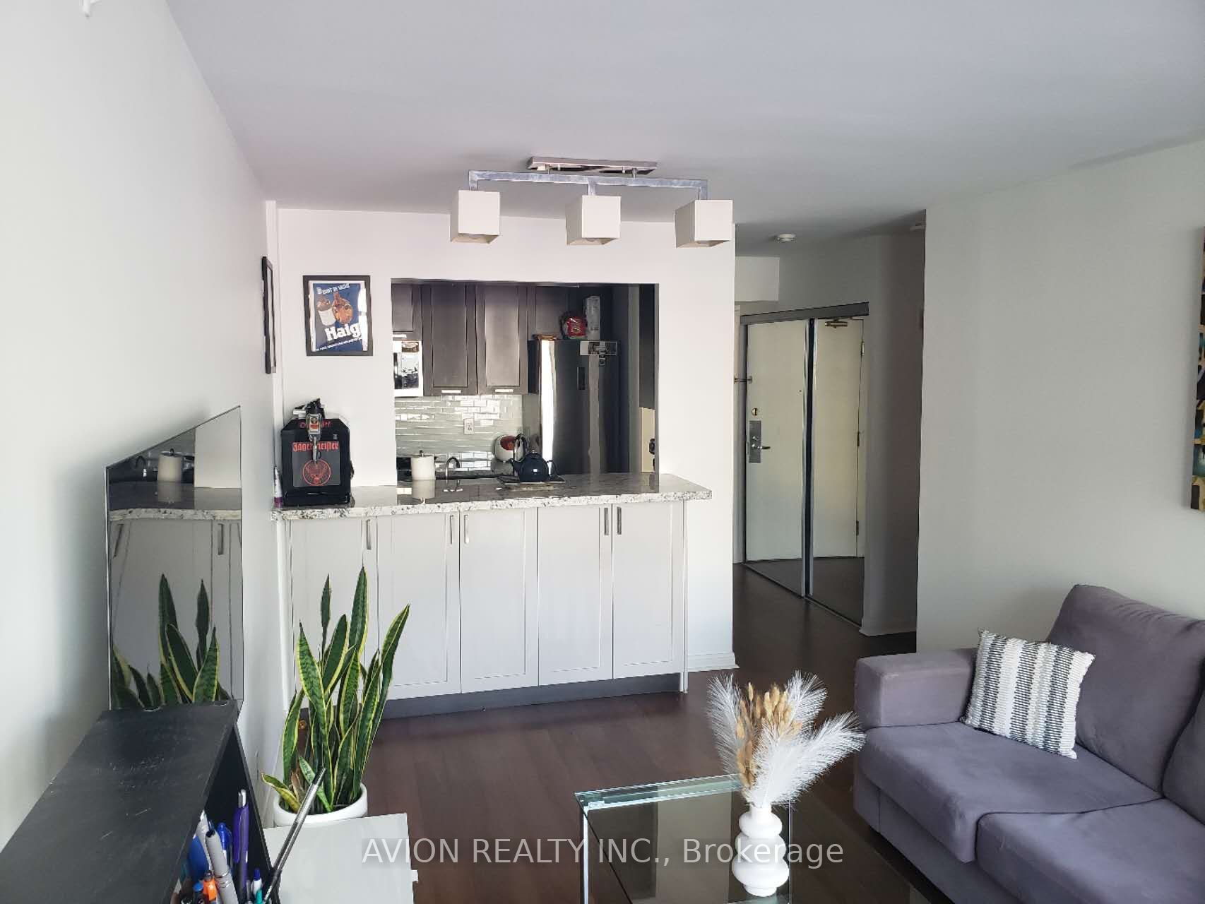 5 Rosehill Avenue 515, Toronto, ON M4T 3A6 photo 3
