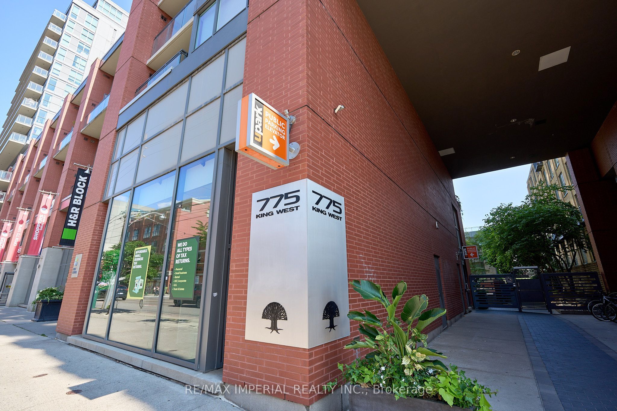 775 King Street W 901, Toronto, ON M5V 2K3 photo 3