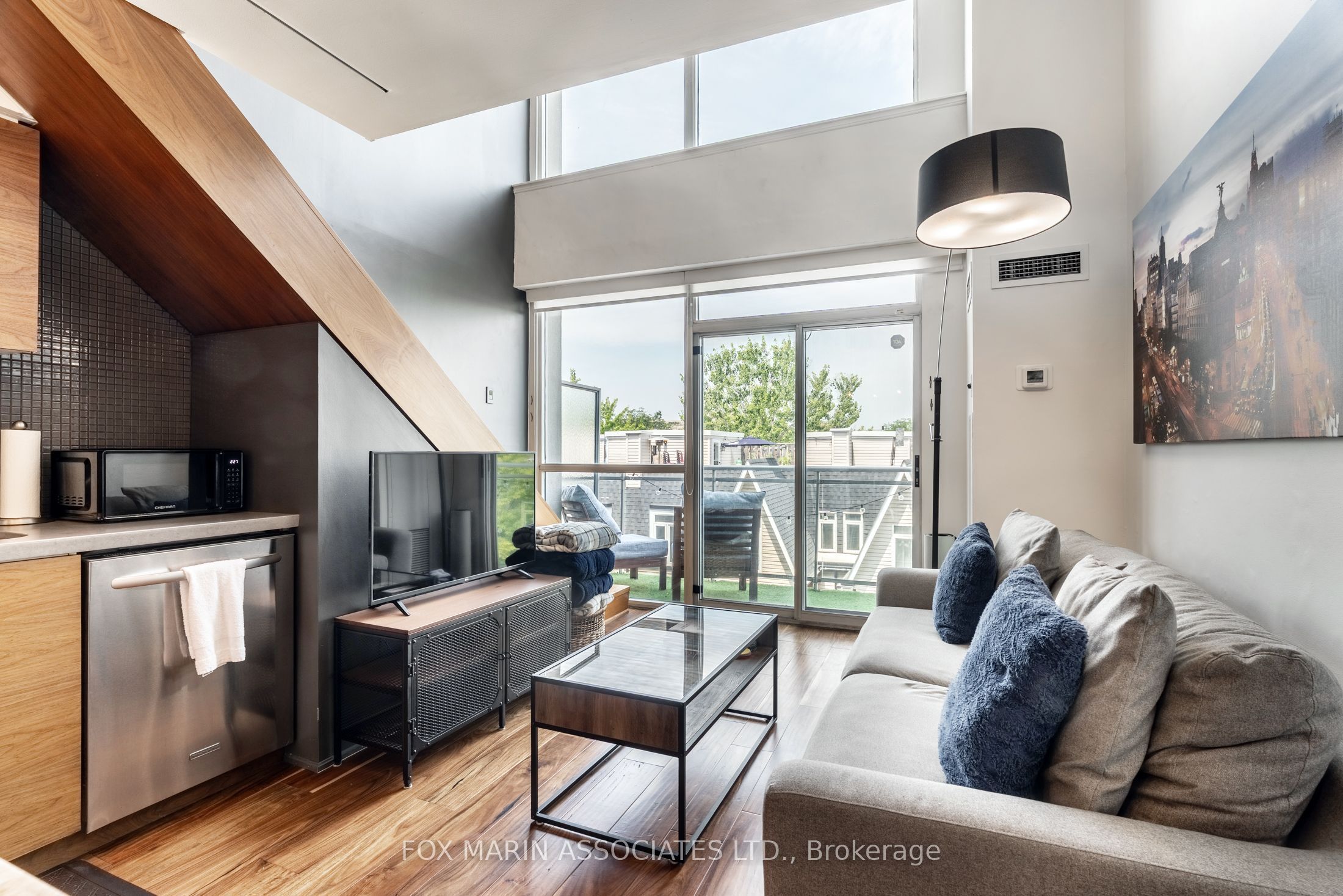 954 King Street W 517, Toronto, ON M6K 3L9 photo 2