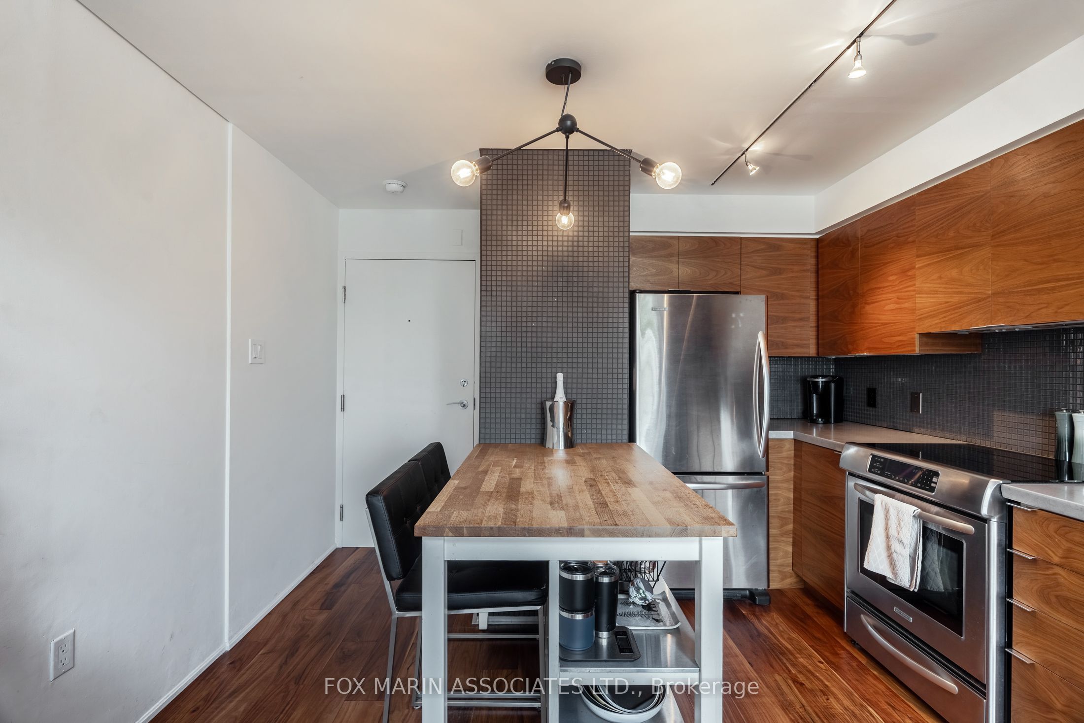 954 King Street W 517, Toronto, ON M6K 3L9 photo 5