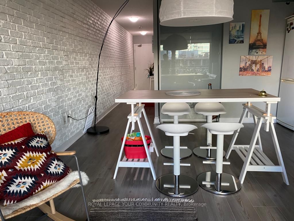 4K Spadina Avenue 315, Toronto, ON M5V 3Y9 photo 5