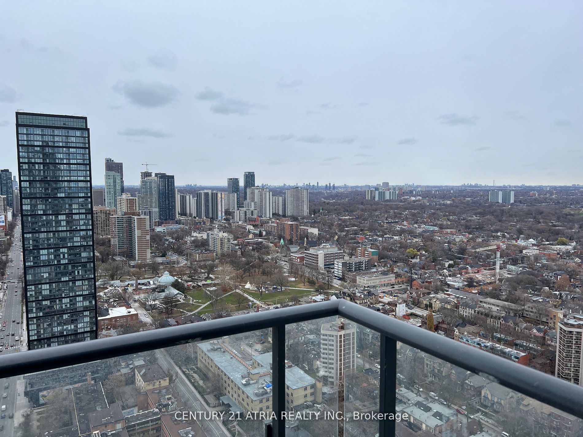 251 Jarvis Street 4011, Toronto, ON M5B 2C2 photo 2