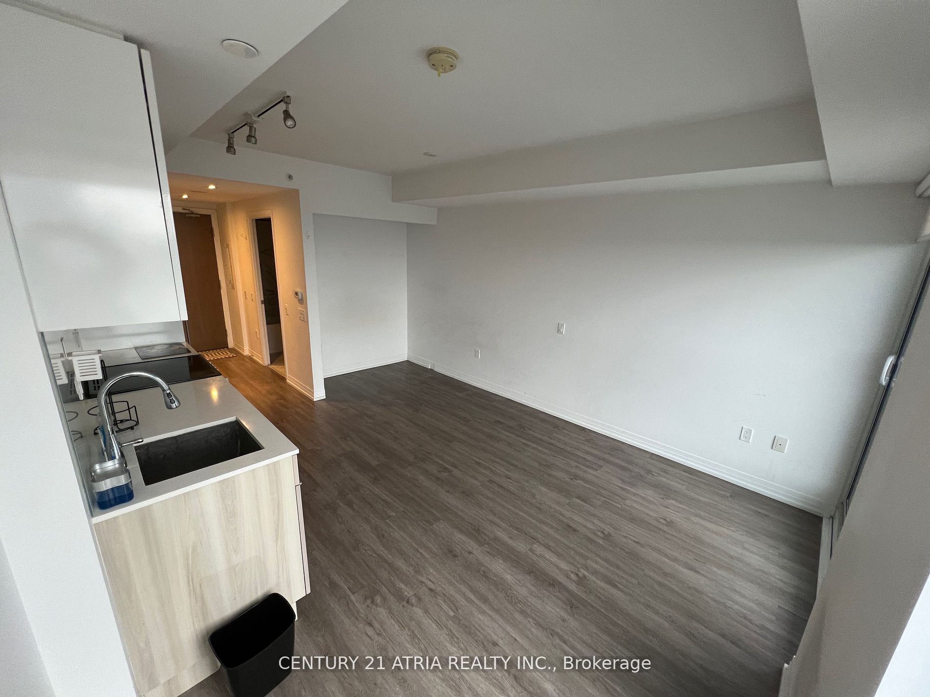 251 Jarvis Street 4011, Toronto, ON M5B 2C2 photo 3