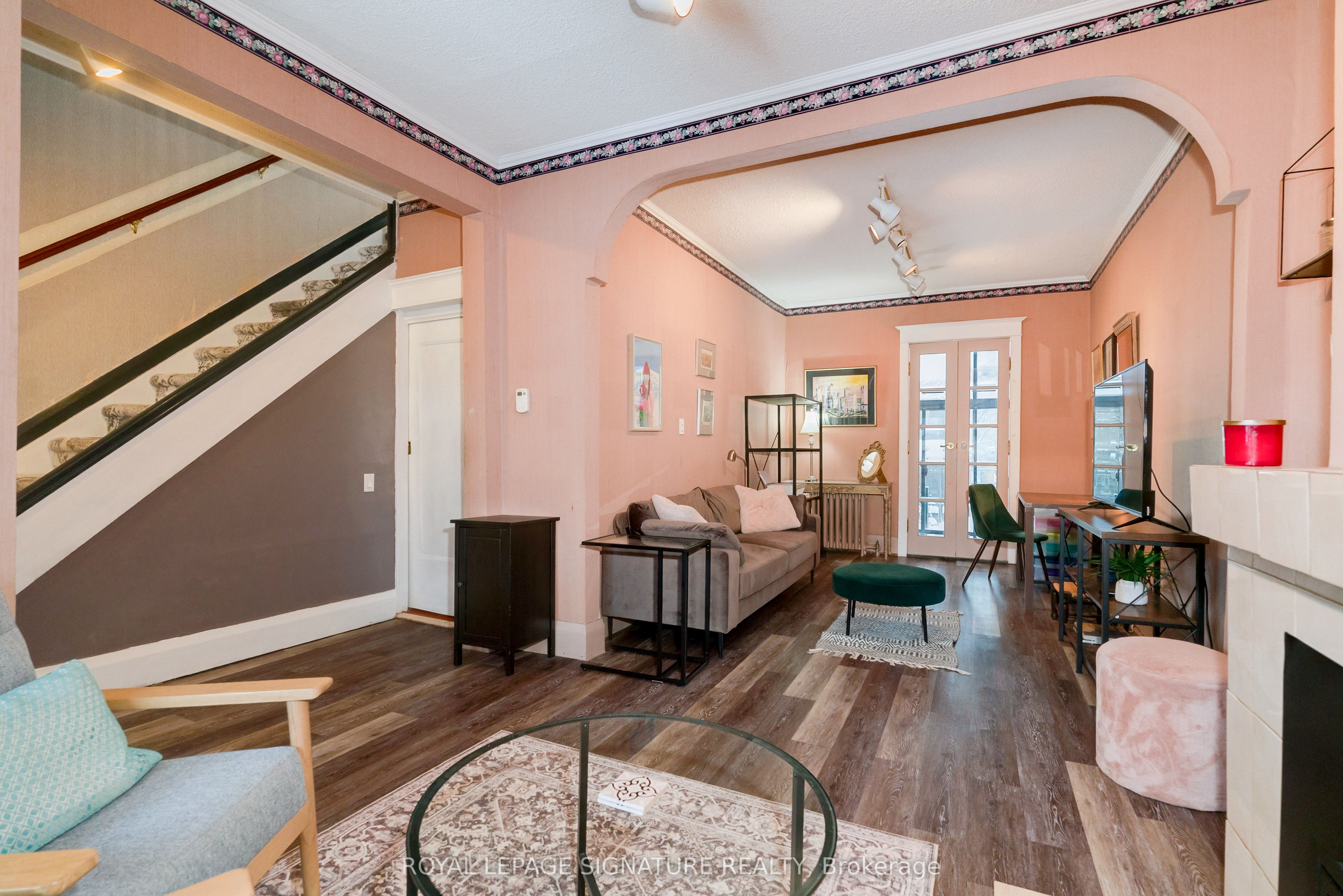 1089 Mt Pleasant Road, Toronto, ON M4P 2M7 photo 4