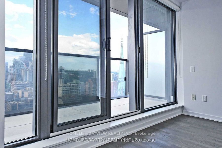 60 Colborne Street 2201, Toronto, ON M5E 1E3 photo 4