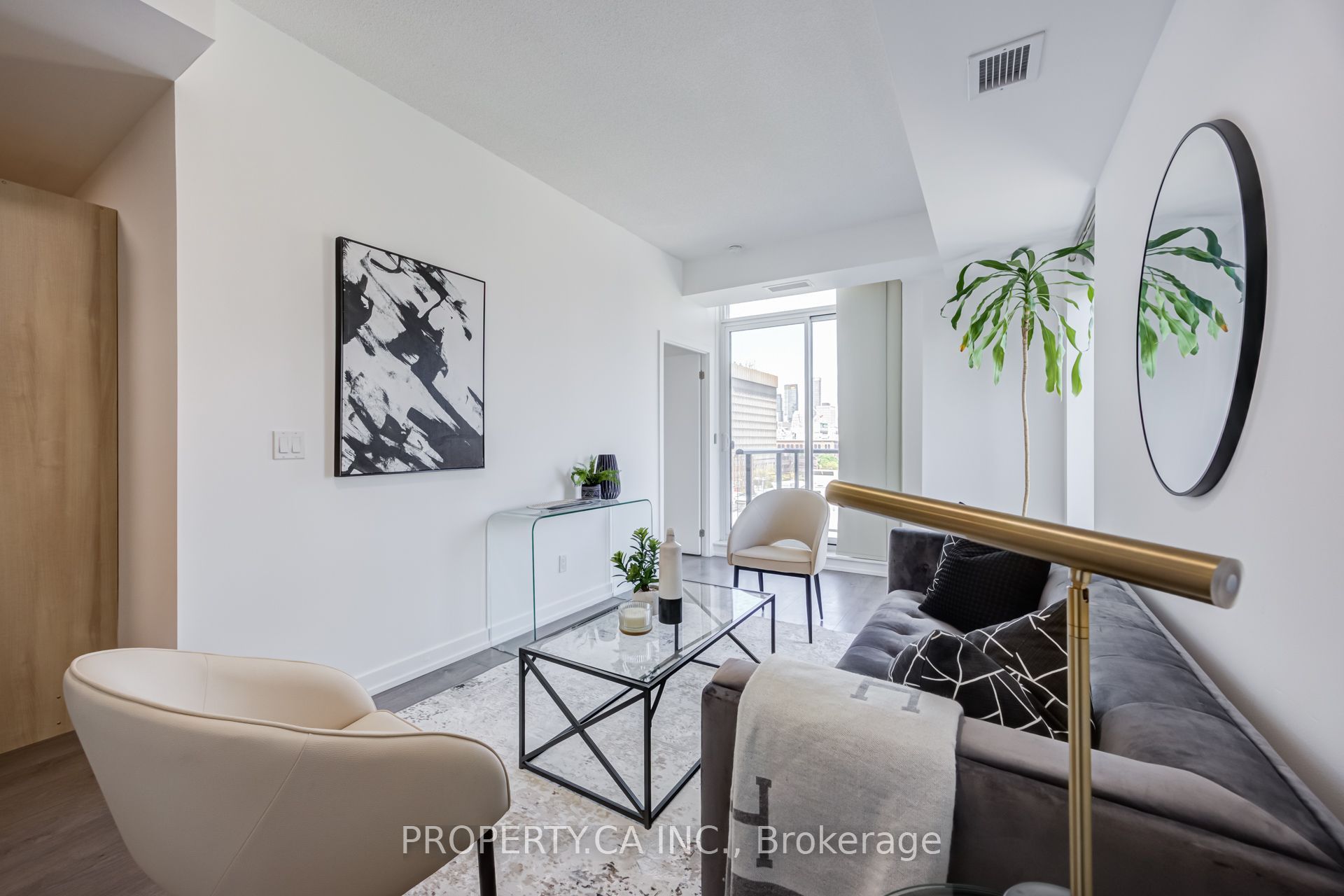 297 College Street 707, Toronto, ON M5T 0C2 photo 2