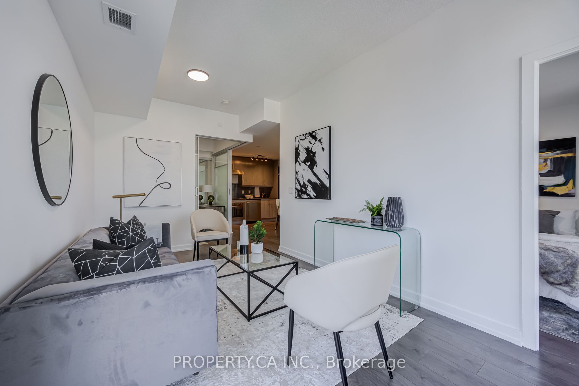 297 College Street 707, Toronto, ON M5T 0C2 photo 5