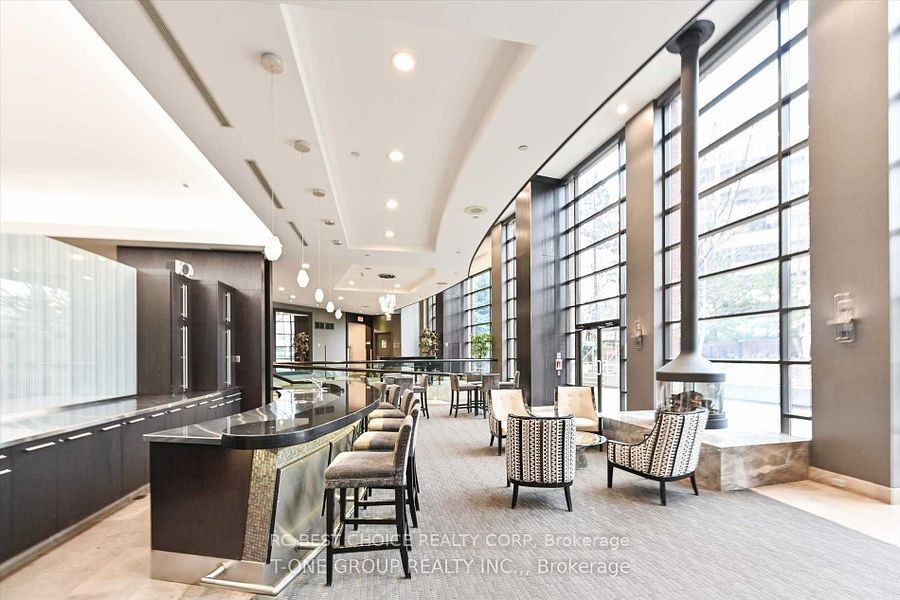 33 Sheppard Avenue 611, Toronto, ON M2N 7K1 photo 3