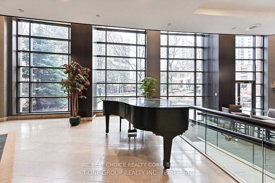 33 Sheppard Avenue 611, Toronto, ON M2N 7K1 photo 4