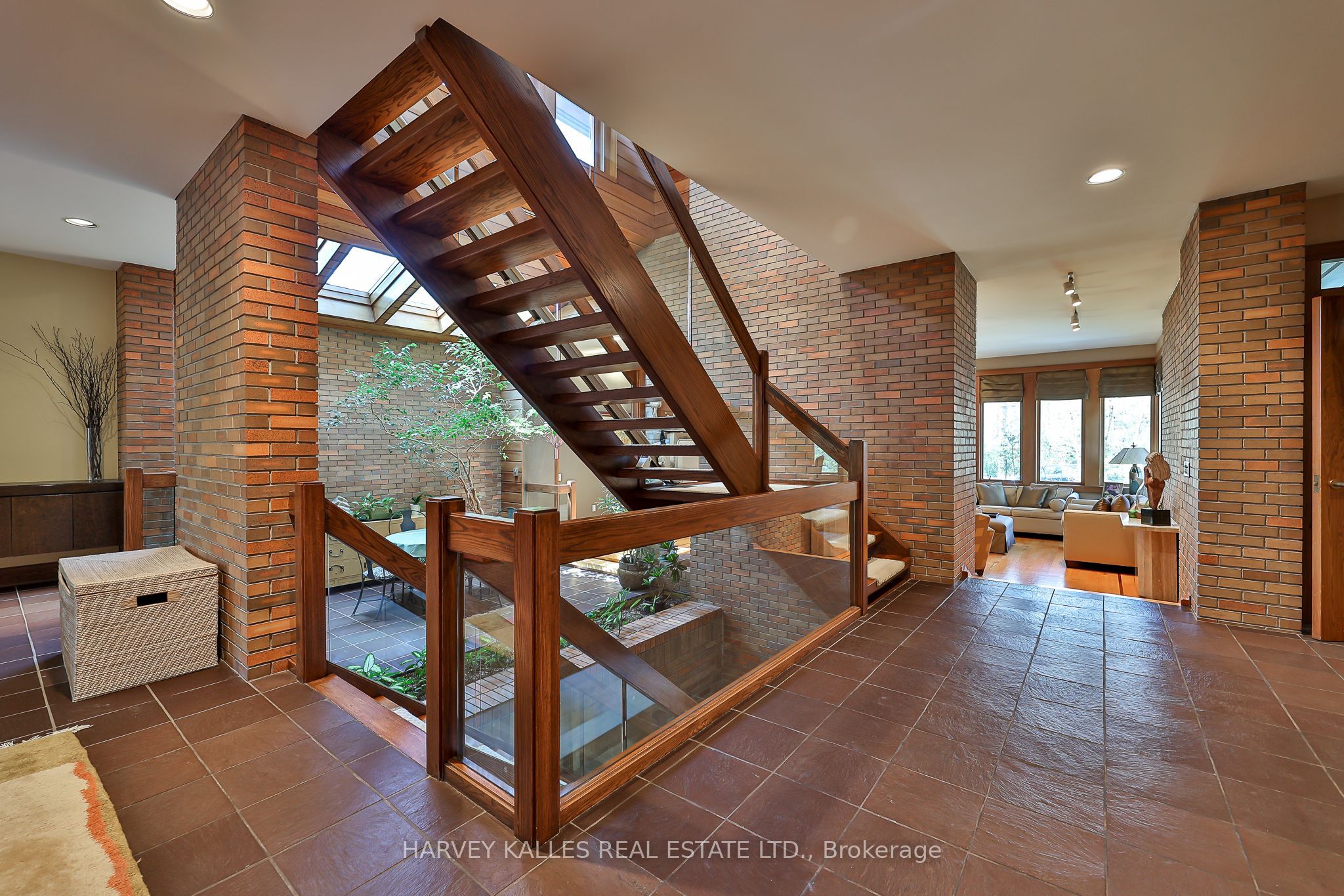 223 Hillhurst Boulevard, Toronto, ON M5N 1P3 photo 5