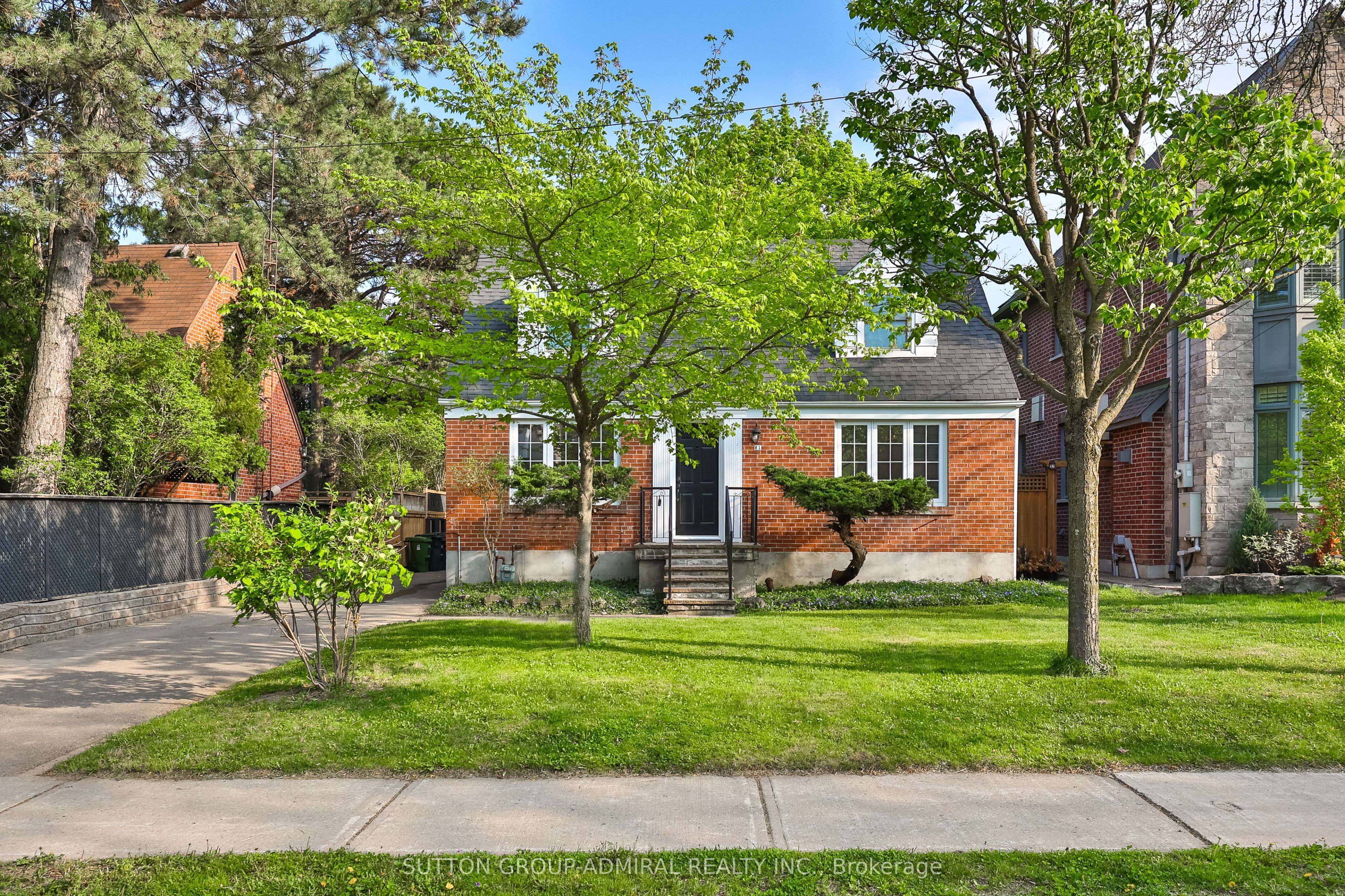 81 Yorkview Drive, Toronto, ON M2R 1J9 photo 2